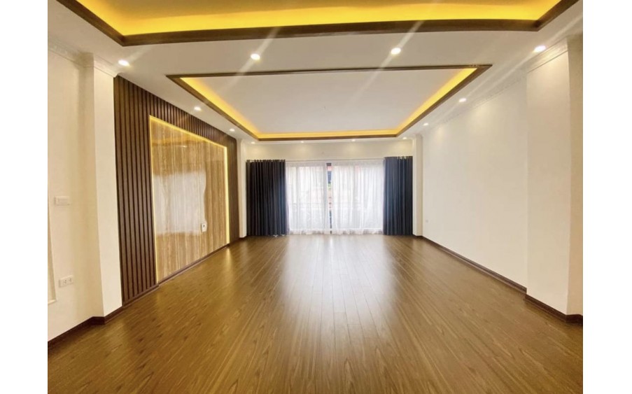 Bán nhà  Ô Tô Kinh Doanh  4,05 Tỷ, 40m2  Phố Viên Đại Học Mỏ, Bắc Từ Liêm.0965283789